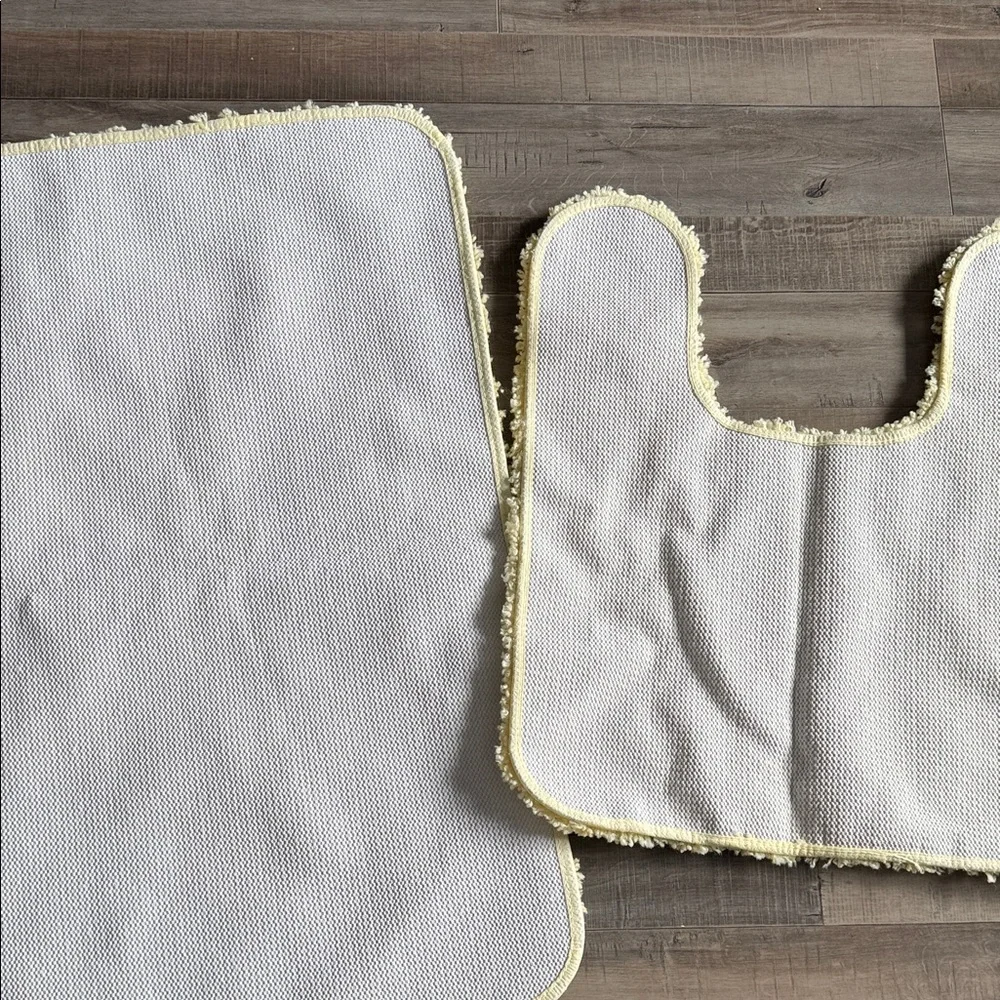 Soft Pale Yellow Bath Mat Set
